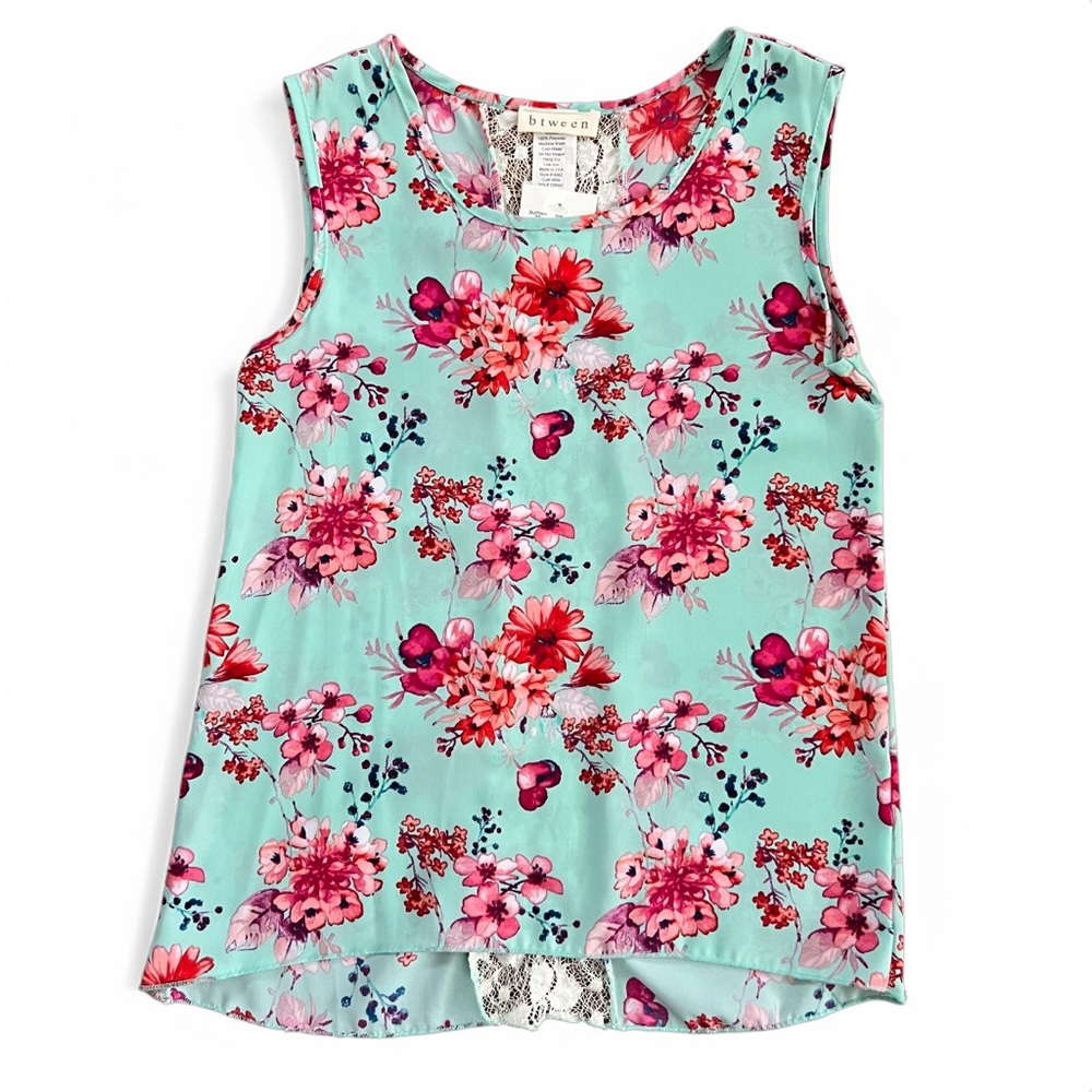 NWT! Floral Sleeveless Top with Lace Detail / Size 10